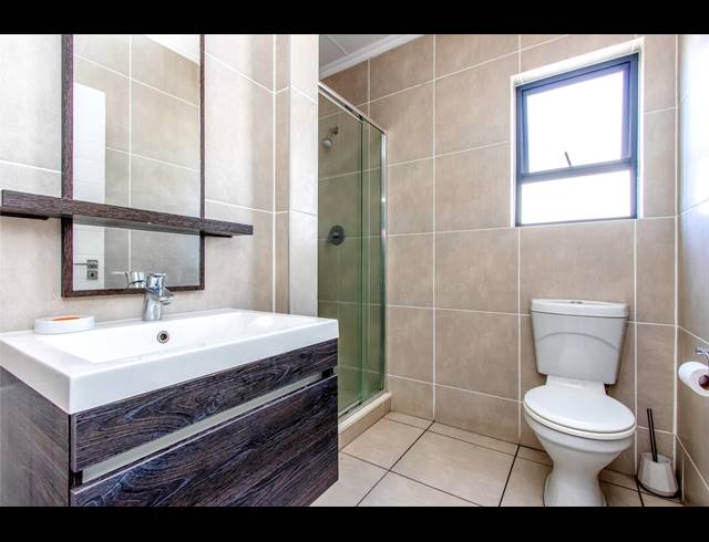 1 BEDROOM APARTMENT FOR SALE IN OLIVEDALE